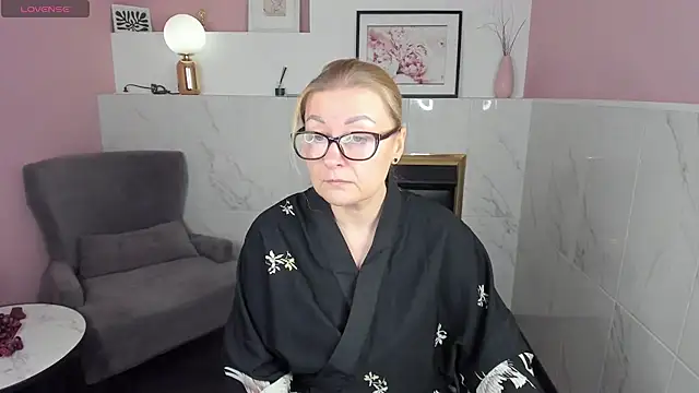 AlexandraKind online show from 02-12-25, 01:48