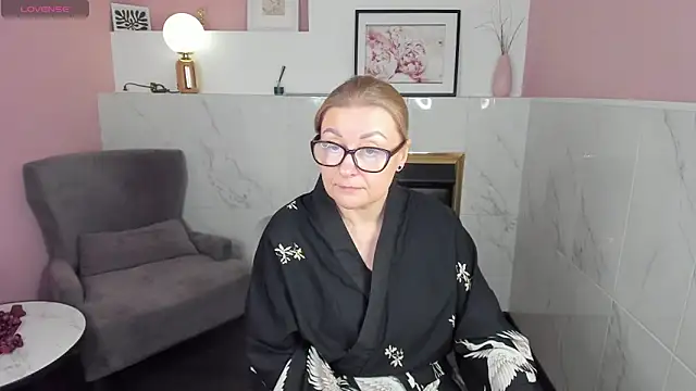 AlexandraKind online show from 02-12-25, 07:56