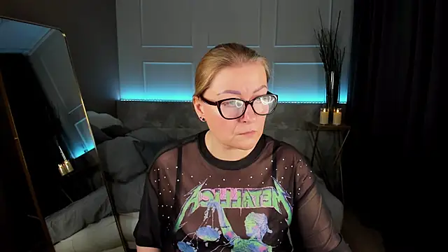 AlexandraKind online show from 02-18-25, 08:47