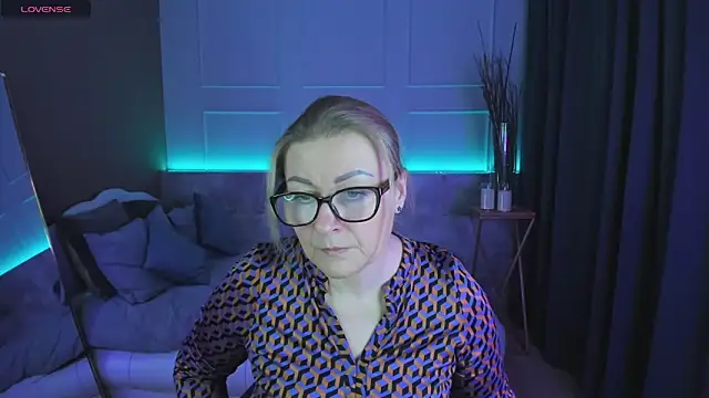 AlexandraKind online show from 02-24-25, 08:36