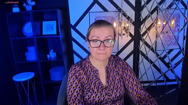 AlexandraKind online show from 03-03-25, 01:20