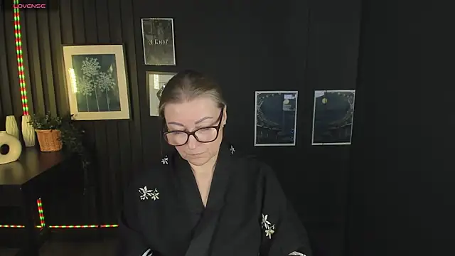 AlexandraKind online show from 03-07-25, 12:04