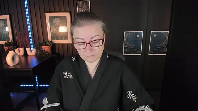 AlexandraKind online show from 09-30-25, 01:38