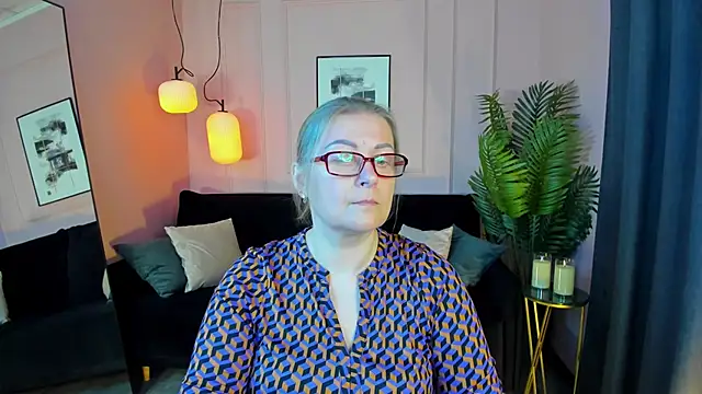 AlexandraKind online show from 10-08-25, 01:42