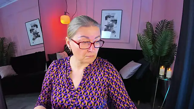 AlexandraKind online show from 10-24-25, 01:40