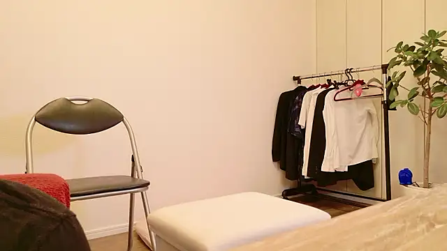 Snapshot of undo-busoku69 chatting on 11-16-25, 10:21 undo-busoku69 online show from 11-16-25, 10:21