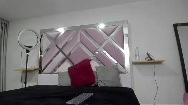 Snapshot of Violeett chatting on 12-06-24, 03:52 Violeett online show from 12-06-24, 03:52