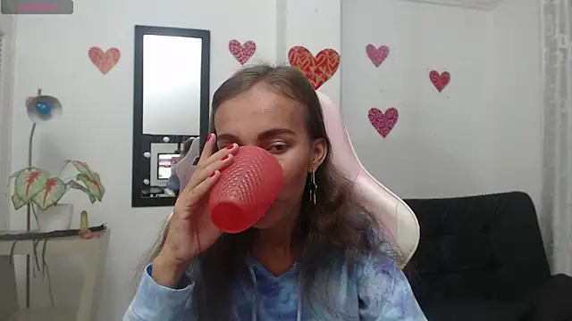 Snapshot of lulu_25_ chatting on 12-27-24, 11:42 lulu 25 online show from 12-27-24, 11:42