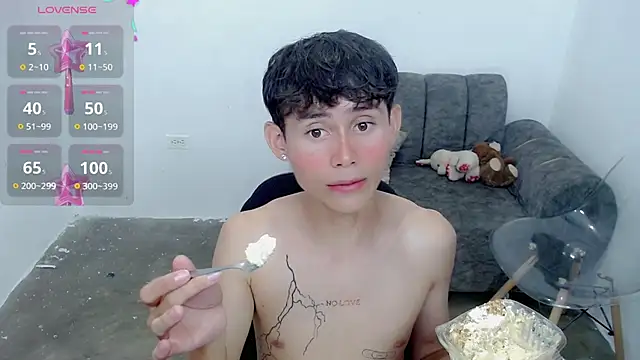 tanjiro cute online show from 12-31-24, 06:59