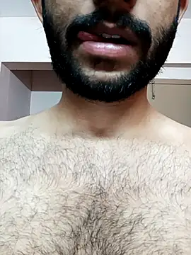 Snapshot of Vignesh3246 chatting on 10-16-25, 06:20 Vignesh3246 online show from 10-16-25, 06:20