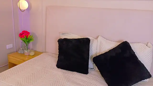 EymiCuper online show from 09-22-25, 07:27