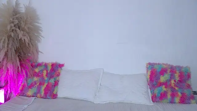 Snapshot of alinakiss chatting on 02-23-25, 10:42 alinakiss online show from 02-23-25, 10:42