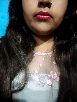 Snapshot of Love-Veronica chatting on 02-15-26, 12:47 Love-Veronica online show from 02-15-26, 12:47