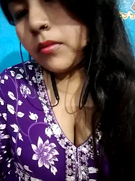 Snapshot of Love-Veronica chatting on 02-28-26, 11:44 Love-Veronica online show from 02-28-26, 11:44