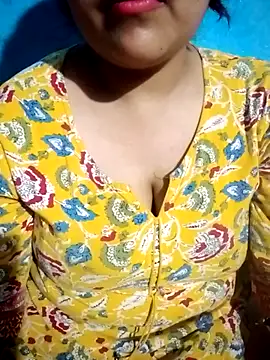 Snapshot of Love-Veronica chatting on 03-07-26, 06:05 Love-Veronica online show from 03-07-26, 06:05