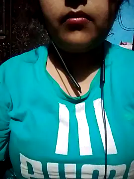 Snapshot of Love-Veronica chatting on 03-08-26, 06:01 Love-Veronica online show from 03-08-26, 06:01