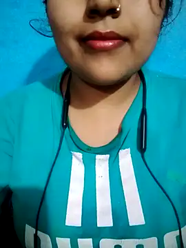 Snapshot of Love-Veronica chatting on 03-10-26, 11:15 Love-Veronica online show from 03-10-26, 11:15