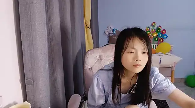 Lena-yyds online show from 03-04-25, 01:45