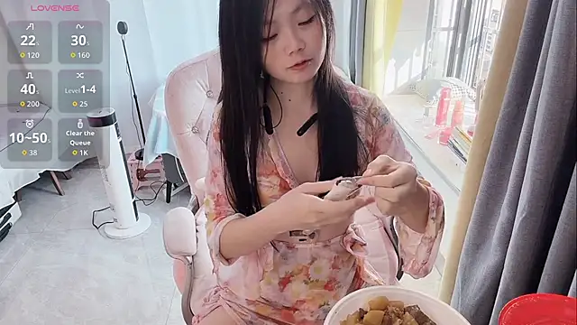 Snapshot of Lena-yyds chatting on 12-16-25, 07:46 Lena-yyds online show from 12-16-25, 07:46