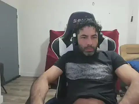 Aleja-DogMale online show from 12-15-24, 12:18