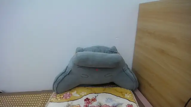 HotQueen online show from 02-24-25, 01:10