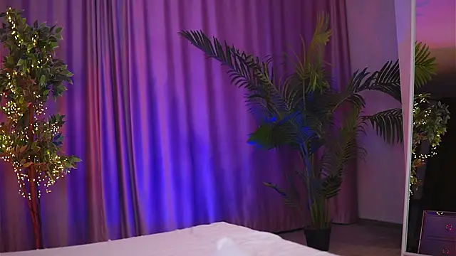 Snapshot of YemayaLuna chatting on 02-24-25, 08:36 YemayaLuna online show from 02-24-25, 08:36