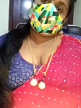 Snapshot of Sexy_Radhikaa chatting on 11-02-25, 05:32 Sexy Radhikaa online show from 11-02-25, 05:32