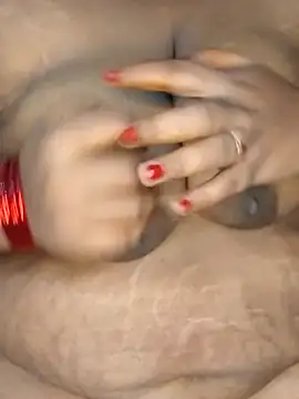 Snapshot of Sexy_Radhikaa chatting on 11-18-25, 09:08 Sexy Radhikaa online show from 11-18-25, 09:08