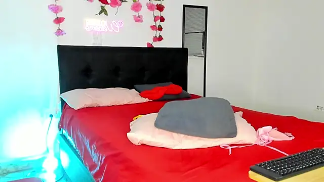 Snapshot of AlanaParker6_ chatting on 02-07-25, 04:35 AlanaParker6  online show from 02-07-25, 04:35