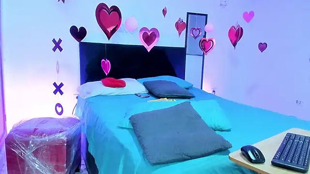 Snapshot of AlanaParker6_ chatting on 02-25-25, 04:42 AlanaParker6  online show from 02-25-25, 04:42