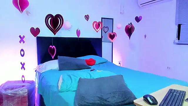 Snapshot of AlanaParker6_ chatting on 02-28-25, 04:42 AlanaParker6  online show from 02-28-25, 04:42