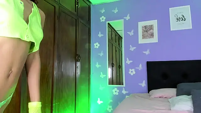 Snapshot of AlanaParker6_ chatting on 03-10-25, 04:25 AlanaParker6  online show from 03-10-25, 04:25