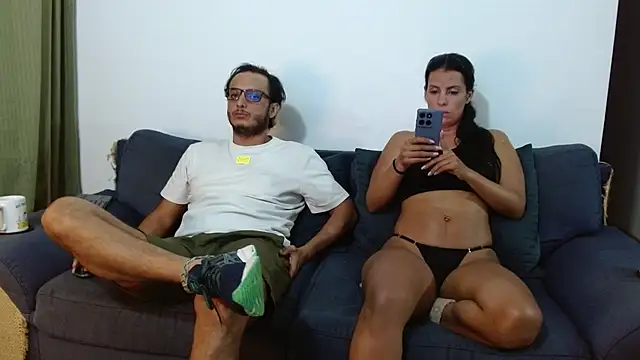 emily hotwillis2 online show from 10-05-25, 03:16