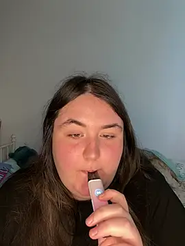 hotiee online show from 04-23-26, 01:57