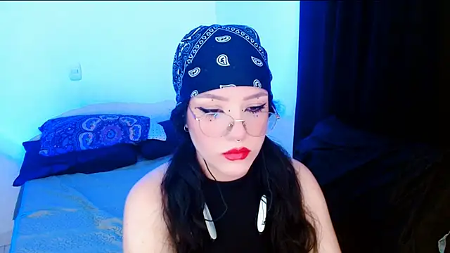 DollCam   online show from 10-29-25, 01:52