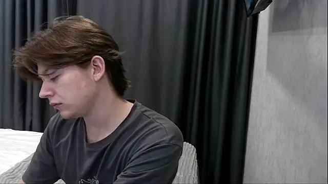 W N G S online show from 10-21-25, 10:43