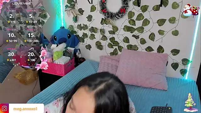 Snapshot of Megan_sophia2 chatting on 12-05-24, 12:55 Megan sophia2 online show from 12-05-24, 12:55