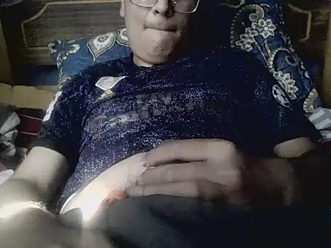 Snapshot of fandelosculos123 chatting on 03-13-26, 03:40 fandelosculos123 online show from 03-13-26, 03:40