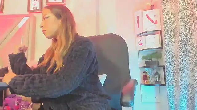 Snapshot of natacha__black_ chatting on 02-18-25, 08:59 natacha  black  online show from 02-18-25, 08:59