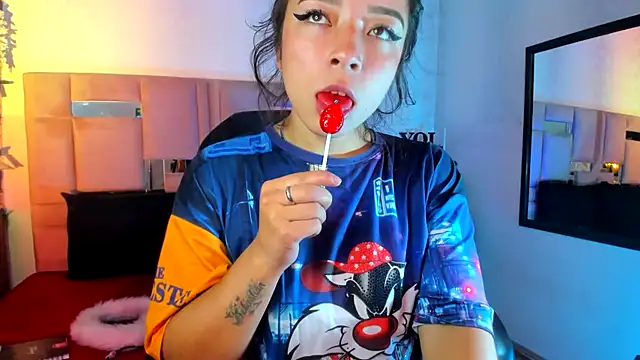 Snapshot of natacha__black_ chatting on 02-20-25, 02:57 natacha  black  online show from 02-20-25, 02:57