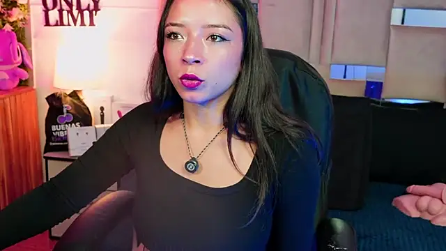natacha  black  online show from 05-04-26, 10:06