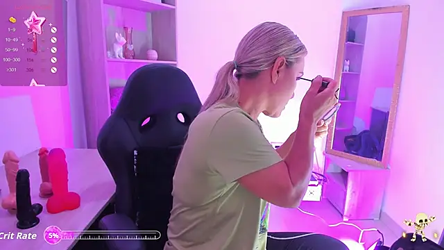 Snapshot of Evangeline_johns chatting on 11-04-25, 08:08 Evangeline johns online show from 11-04-25, 08:08