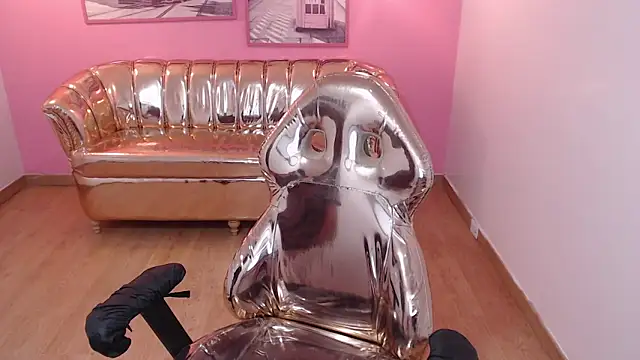 Snapshot of sabrina_jones_t chatting on 12-14-24, 03:51 sabrina jones t online show from 12-14-24, 03:51