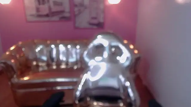 Snapshot of sabrina_jones_t chatting on 12-14-24, 10:02 sabrina jones t online show from 12-14-24, 10:02