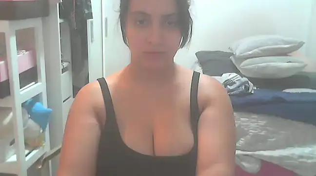 Snapshot of xBubblyBarbiexx chatting on 12-28-24, 02:01 xBubblyBarbiexx online show from 12-28-24, 02:01