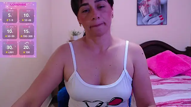 sara florez1 online show from 11-26-25, 11:11