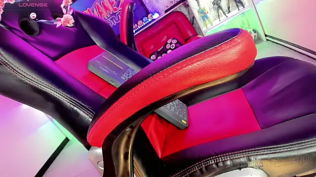 Alessa mullen online show from 02-14-25, 09:34