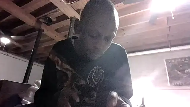 Snapshot of KinGKane84 chatting on 12-04-24, 01:58 KinGKane84 online show from 12-04-24, 01:58