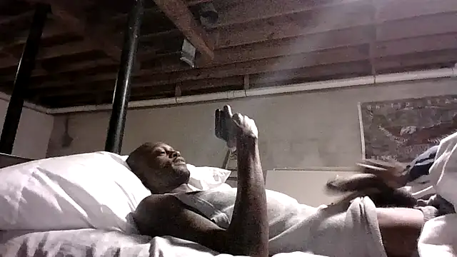 Snapshot of KinGKane84 chatting on 12-10-24, 07:43 KinGKane84 online show from 12-10-24, 07:43