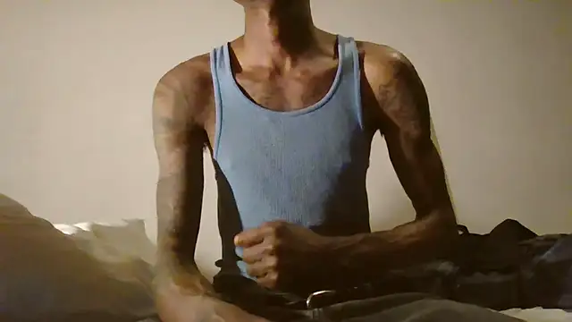 Snapshot of KinGKane84 chatting on 02-09-25, 03:32 KinGKane84 online show from 02-09-25, 03:32